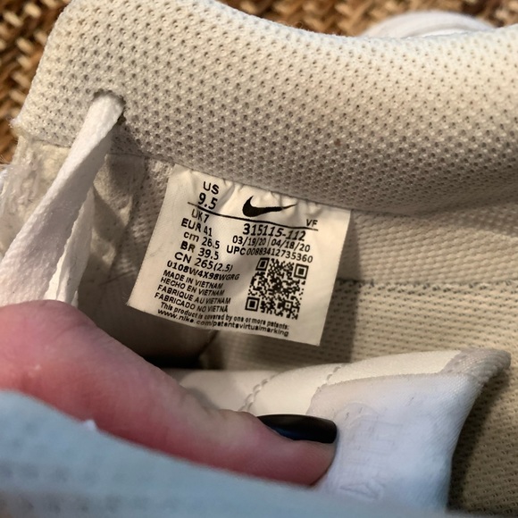 WOMEN'S NIKE AIR FORCE 1 LOW TRIPLE WHITE SHOES 9.5 - Picture 8 of 8